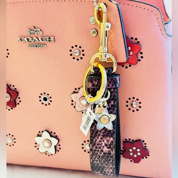 🔥RARE🔥Coach Tea Rose Snakeskin Loop Charm Keychain/ Bag Charm - Picture 10 of 16